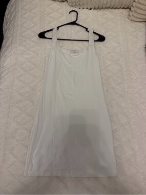 White Aritzia Sleeveless Shift Dress